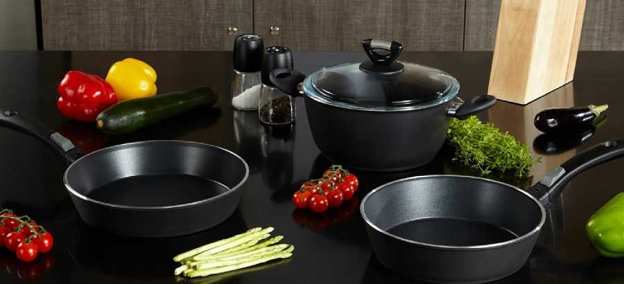 الواحة cover image