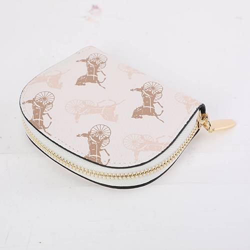 حامل بطاقات وردي فاتح