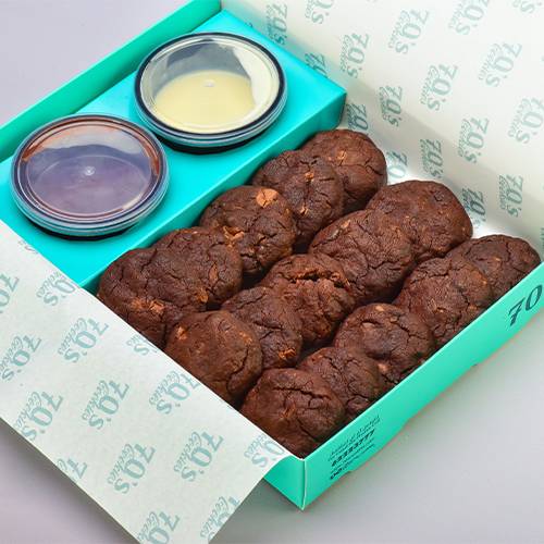 دبل شوكليت كوكيز مع صوص الشوكولاتة