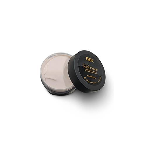 ملكة كريم الجسم مرطب ومعطر 200جم