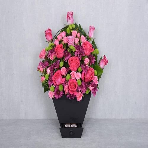 ديكور اسود مع يد حديد ودرج مع كاكاو وطباعه كارت موديل رقم.RS53