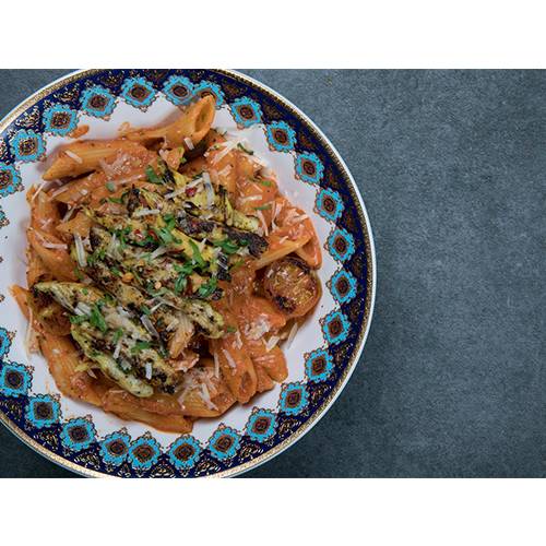 تشيكن بينك باستا