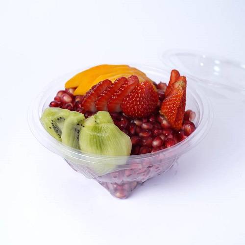 سلطة فواكه وسط