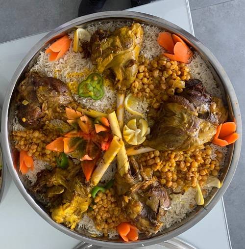 صينية مجبوس لحم تكفي 5اشخاص