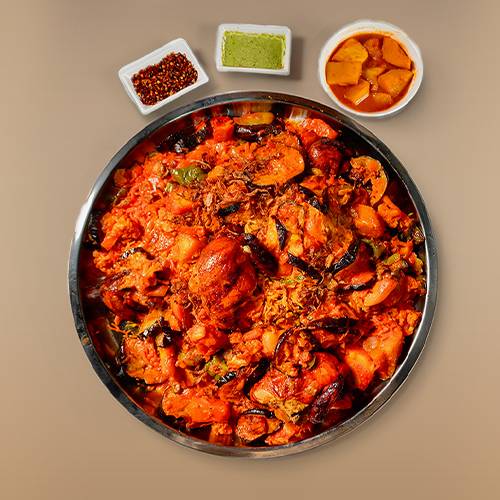 مقلوبة حمراء دجاج