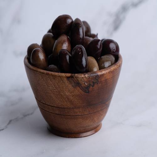 زيتون اسود سلقيني