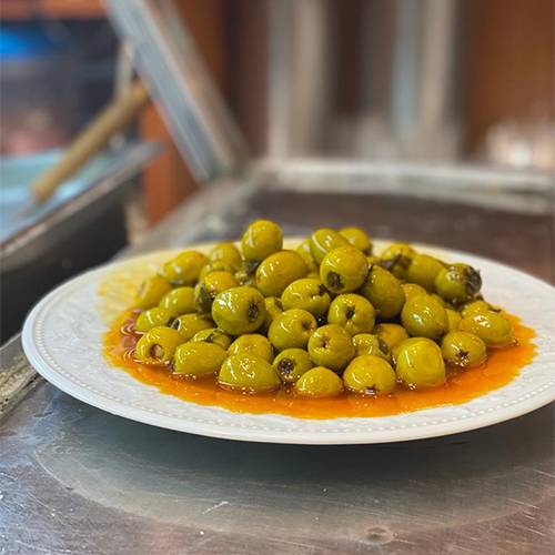 زيتون اخضر متبل زعتر