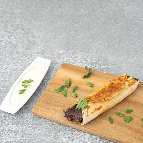 شاورما لحم خبز لبناني