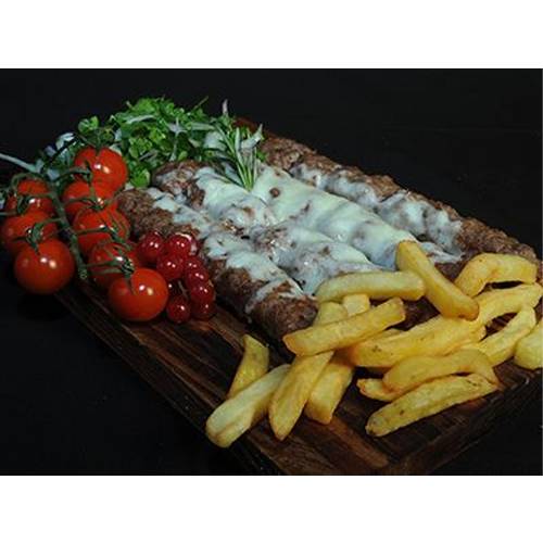 طبق فردي كباب بالجبن