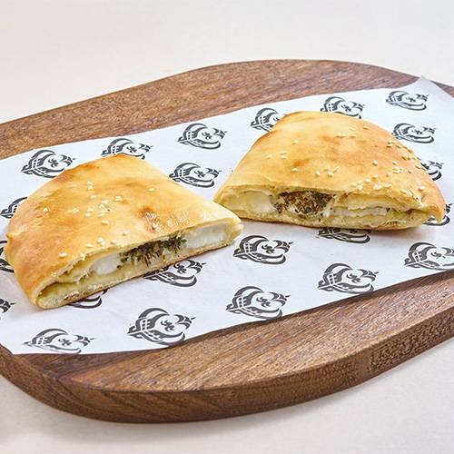 فطائر لبنة مع زعتر