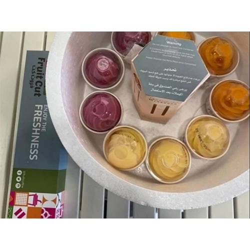 بوكس ايس كريم 9اكواب صغيرة مع بوكس فراولة بالشيكولاتة 5حبات