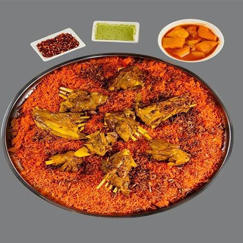 صينية مجبوس لحم عربي مع ارز احمر