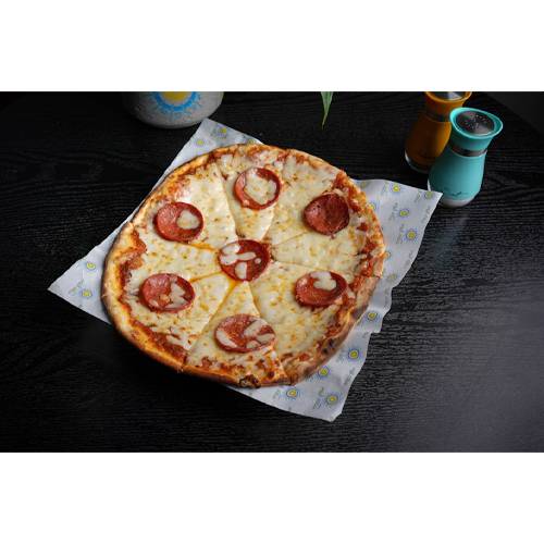 فطيرة نقانق مع الجبن لارج