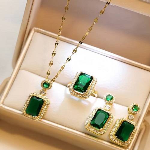 طقم اكسسوارات سلسة واقراط وخاتم 4قطع