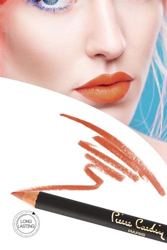 بيير كاردان قلم تحديد الشفاه طويل الامد كود رقم.11108