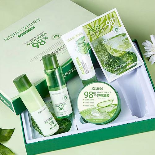 مجموعة العناية بالبشرة بالصبار