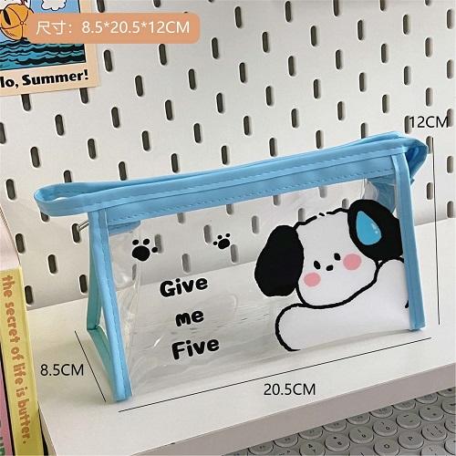 باني حقيبة هرمية شفافة