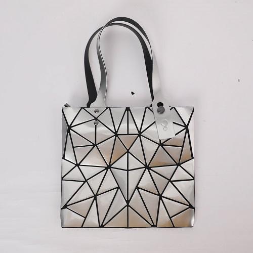 حقيبة يد فضي