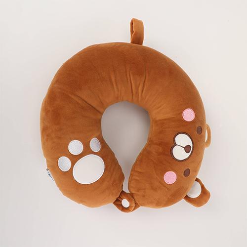 وسادة على شكل حرف يو بني