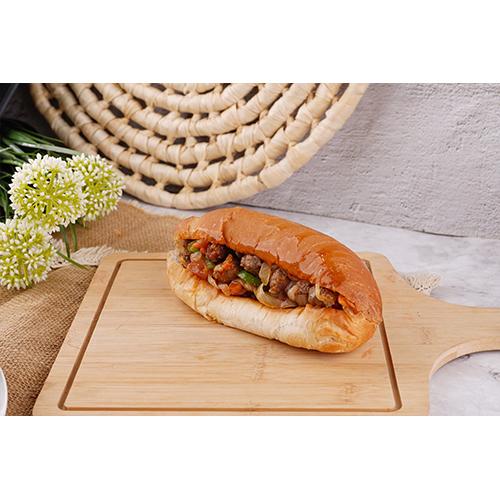 ساندويتش سجق اسكندراني خبز صمون