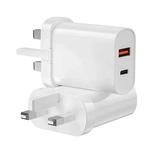 ويوو شاحن سريع بتقنيتي PD وQC راس بريطاني ابيض انيق