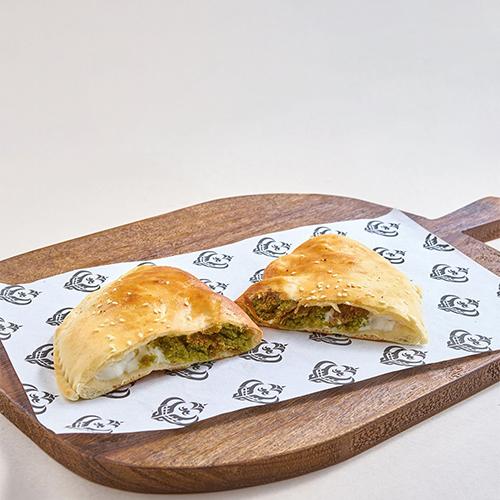 فطائر فلافل مع لبنة