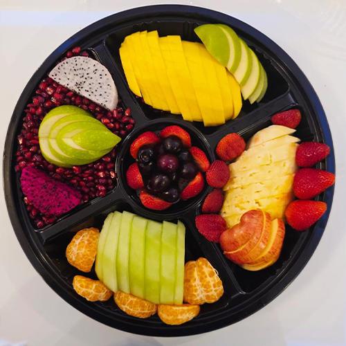 طبق فواكه مشكل للعائله