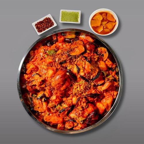 مقلوبة حمراء دجاج