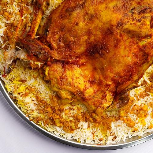 نصف خروف عربى مع عيش يكفي7اشخاص